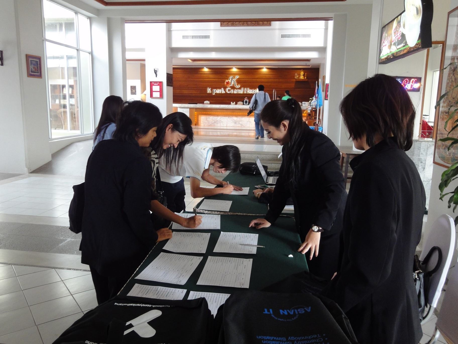 ภาพบรรยากาศการอบรมครูเคมีและฟิสิกส์ใช้งาน Yenka Simulation ครั้งที่ 24