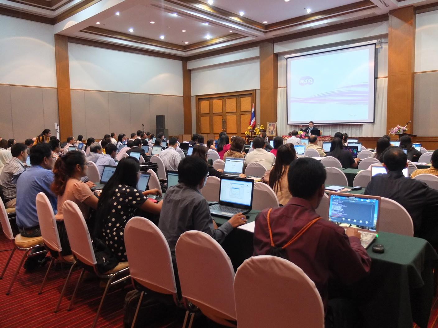 ภาพบรรยากาศการอบรมครูเคมีและฟิสิกส์ใช้งาน Yenka Simulation ครั้งที่ 28