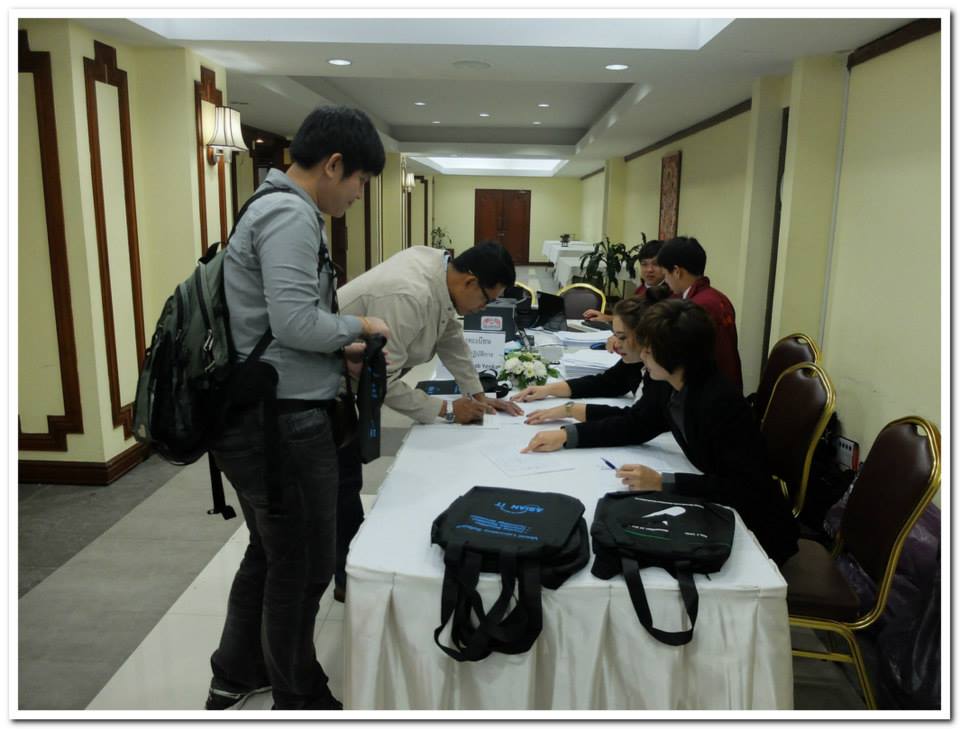 ภาพบรรยากาศการอบรมครูเคมีและฟิสิกส์ใช้งาน Yenka Simulation ครั้งที่ 42