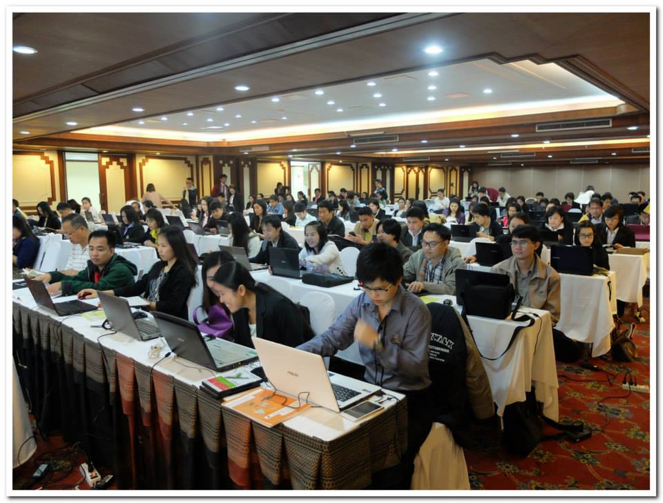 ภาพบรรยากาศการอบรมครูเคมีและฟิสิกส์ใช้งาน Yenka Simulation ครั้งที่ 39